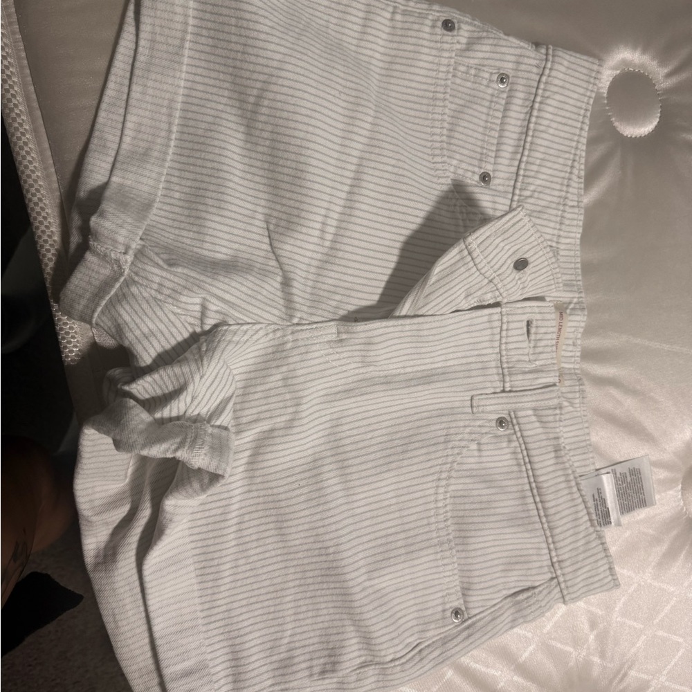 Levi's Women's Jean Shorts - 501 White, Light Blue, Black, Blue - Picture 12 of 13